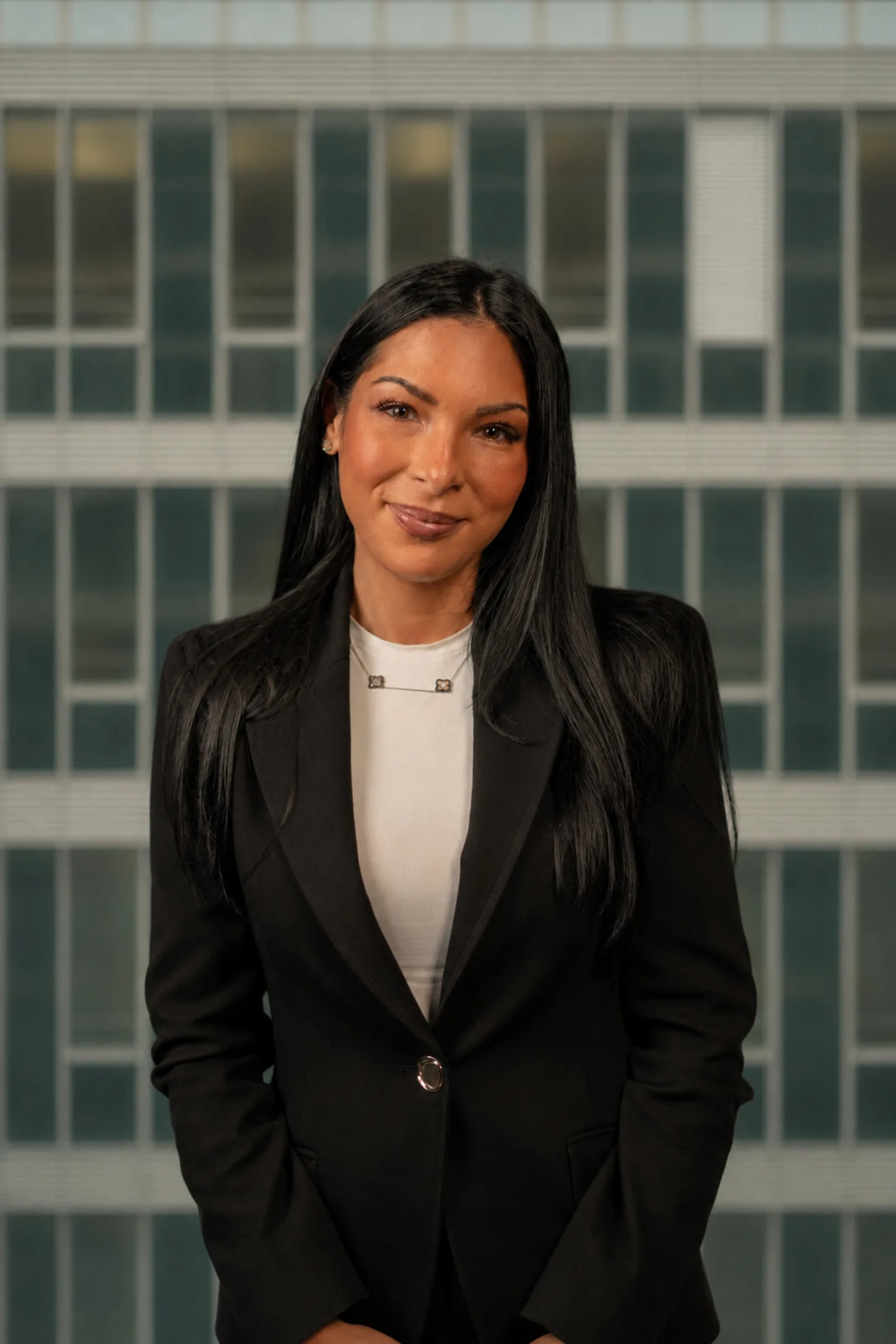 Alina Bazigos, Beraterin
